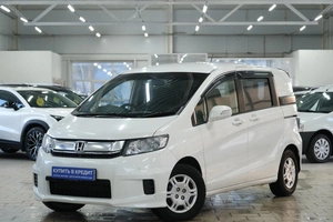 Минивэн Honda Freed 2014 года, 1289000 рублей, Омск