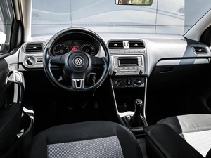 Седан Volkswagen Polo 2011 года, 579000 рублей, Кирилловка