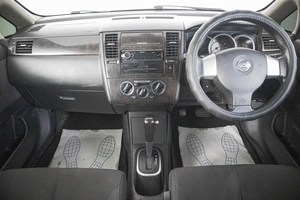 Седан Nissan Tiida Latio 2004 года, 499000 рублей, Кемерово