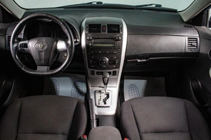 Седан Toyota Corolla 2011 года, 1199000 рублей, Сургут