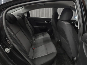 Седан Kia Rio 2019 года, 980000 рублей, Красноярск