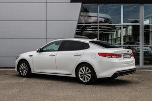 Седан Kia Optima 2017 года, 1830000 рублей, Ярославль