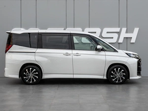 Минивэн Toyota Noah 2024 года, 4120000 рублей, Краснодар