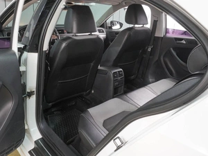 Седан Volkswagen Jetta 2012 года, 1099000 рублей, Воронеж