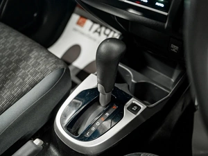 Хетчбэк Honda Fit 2016 года, 975000 рублей, Красноярск