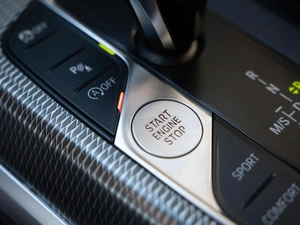 Седан BMW 3 серия 2019 года, 3130000 рублей, Волгоград