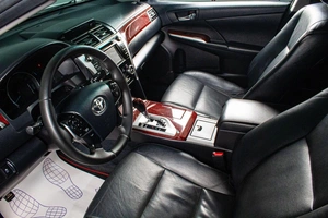 Седан Toyota Camry 2013 года, 1699000 рублей, Сургут