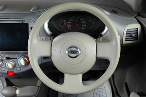 Хетчбэк Nissan March 2002 года, 419000 рублей, Тюмень