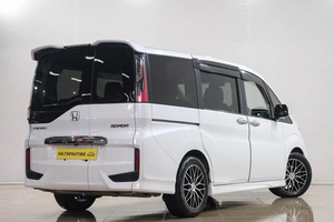 Минивэн Honda Stepwgn Spada 2015 года, 1969000 рублей, Новокузнецк