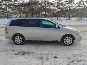 Универсал Toyota Corolla Fielder 2004 года, 460000 рублей, Красноярск