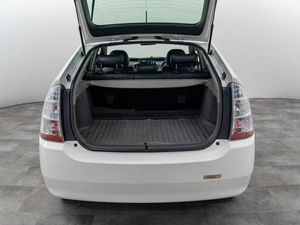 Лифтбек Toyota Prius 2010 года, 950000 рублей, Красноярск