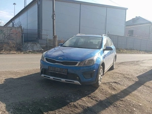 Хетчбэк Kia Rio X-Line 2019 года, 940000 рублей, Красноярск