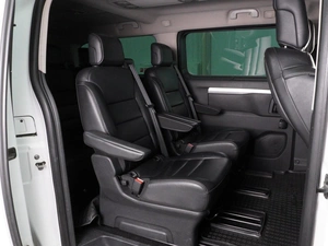 Минивэн Peugeot Traveller 2019 года, 2974000 рублей, Красный Пахарь