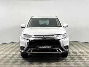 Внедорожник Mitsubishi Outlander 2021 года, 2250000 рублей, Казань