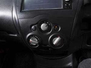 Хетчбэк Nissan Note 2013 года, 700000 рублей, Ростов-на-Дону