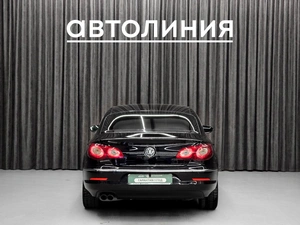 Седан Volkswagen Passat CC 2010 года, 879000 рублей, Красноярск