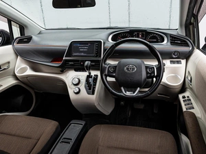 Минивэн Toyota Sienta 2015 года, 1530000 рублей, Краснодар