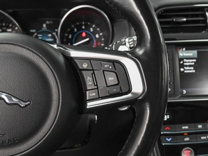 Внедорожник Jaguar F-Pace 2017 года, 2789000 рублей, Ставрополь