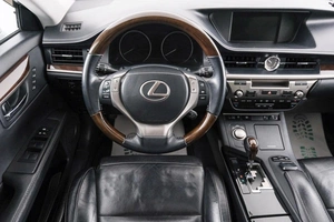 Седан Lexus ES 2014 года, 2269000 рублей, Красноярск