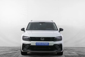 Внедорожник Volkswagen Tiguan 2019 года, 2699000 рублей, Кемерово