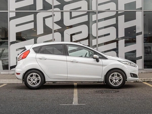Хетчбэк Ford Fiesta 2016 года, 890000 рублей, Краснодар