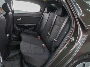 Седан Kia Rio 2015 года, 849000 рублей, Сургут