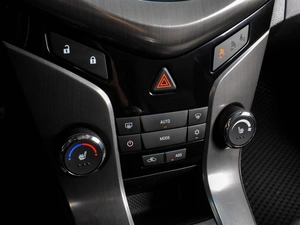 Хетчбэк Chevrolet Cruze 2013 года, 834000 рублей, Воронеж