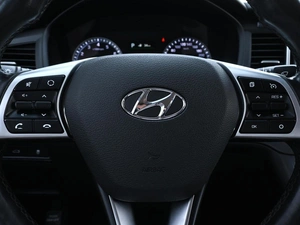 Седан Hyundai Sonata 2018 года, 1699300 рублей, Волгоград
