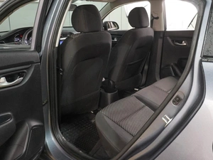 Хетчбэк Kia Rio X-Line 2018 года, 1349000 рублей, Воронеж