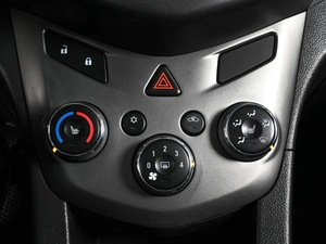 Хетчбэк Chevrolet Aveo 2013 года, 899000 рублей, Аксай