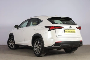 Внедорожник Lexus NX 2017 года, 3399000 рублей, Новосибирск