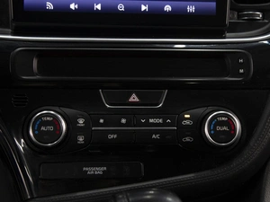 Седан Kia Optima 2013 года, 1240000 рублей, Омск