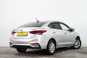 Седан Hyundai Solaris 2017 года, 1369000 рублей, Сургут