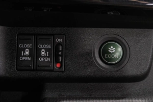 Минивэн Honda Stepwgn Spada 2015 года, 1969000 рублей, Новокузнецк