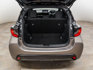 Хетчбэк Toyota Yaris 2020 года, 1177000 рублей, Красноярск