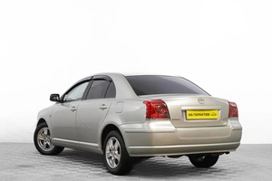 Седан Toyota Avensis 2004 года, 1019000 рублей, Барнаул