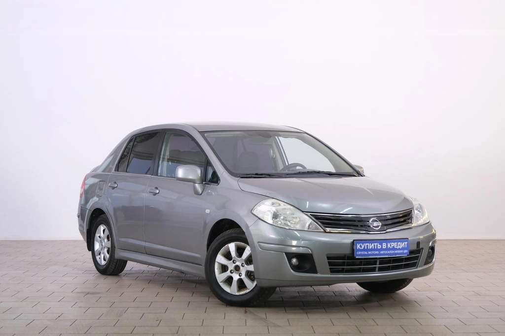 Седан Nissan Tiida 2011 года, 699000 рублей, Омск