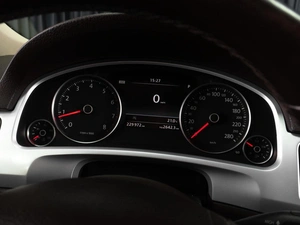 Внедорожник Volkswagen Touareg 2012 года, 2099000 рублей, Тюмень