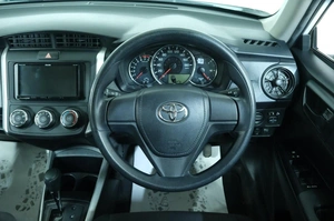 Универсал Toyota Corolla Fielder 2019 года, 1689000 рублей, Омск