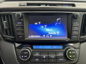 Внедорожник Toyota RAV4 2016 года, 2340000 рублей, Красноярск