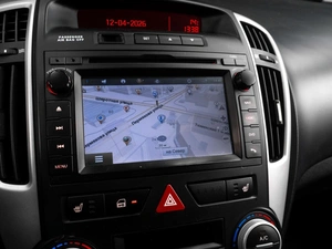 Хетчбэк Kia Ceed 2011 года, 717000 рублей, Тюмень