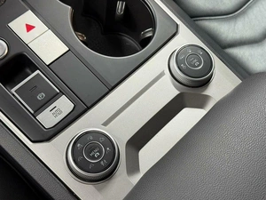 Внедорожник Volkswagen Touareg 2019 года, 4550000 рублей, Красноярск