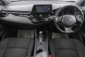 Внедорожник Toyota C-HR 2018 года, 2199000 рублей, Красноярск