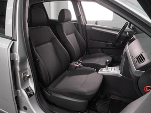 Хетчбэк Opel Astra 2012 года, 649000 рублей, Воронеж