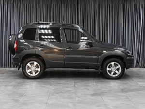 Внедорожник Chevrolet Niva 2019 года, 859000 рублей, Тюмень