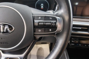 Седан Kia K5 2019 года, 2199000 рублей, Барнаул