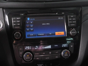 Внедорожник Nissan X-Trail 2017 года, 1998000 рублей, Красный Пахарь