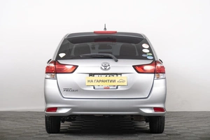 Универсал Toyota Corolla Fielder 2019 года, 1429000 рублей, Томск