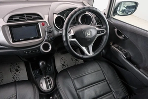 Хетчбэк Honda Fit 2009 года, 699000 рублей, Красноярск
