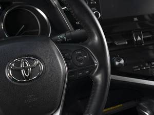 Седан Toyota Camry 2021 года, 3790000 рублей, Омск